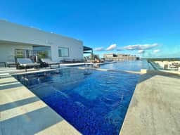 1Bdr Vista al mar espacioso y lujoso ubicación top