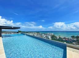 New exceptional 1BR one block to the beach