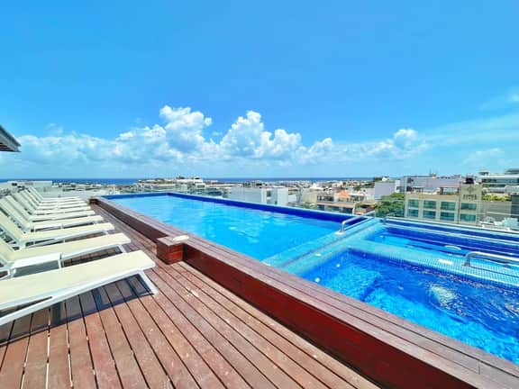 Cozy & modern, steps from 5th Ave & Mamitas Beach