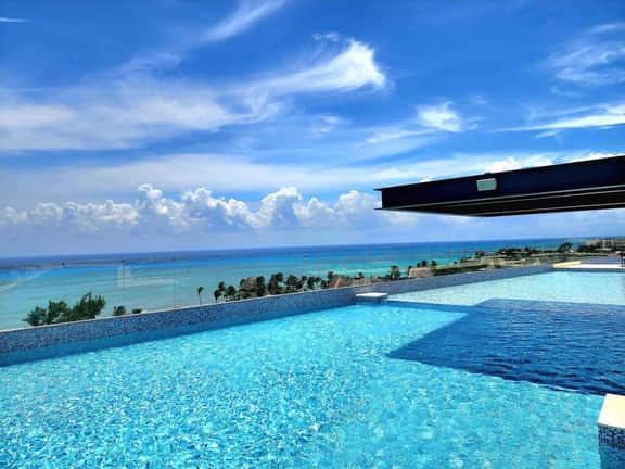 Riviera Maya modern apartment 1 block to the beach