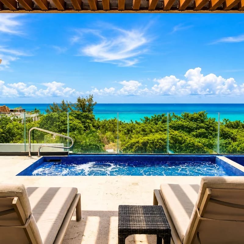 Spacious 1BR • Rooftop Pool • steps to Beach 38st